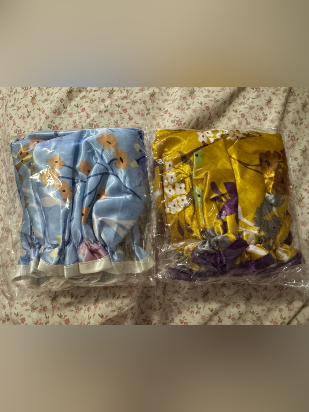Women’s shower caps